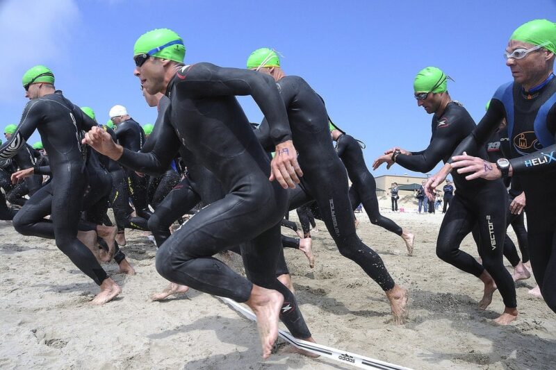 athletes-triathlon